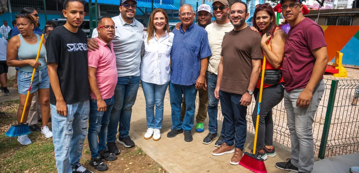 Carolina logra gran integración comunitaria en lanzamiento del programa Yo Barro mi Frente en el sector 30 de Mayo