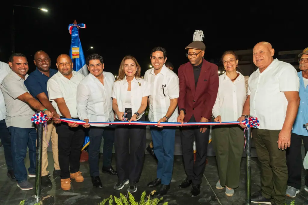 Alcaldía del DN y EMT transforman entorno de la Estación Horacio Vásquez con el nuevo parque Padre Castellanos