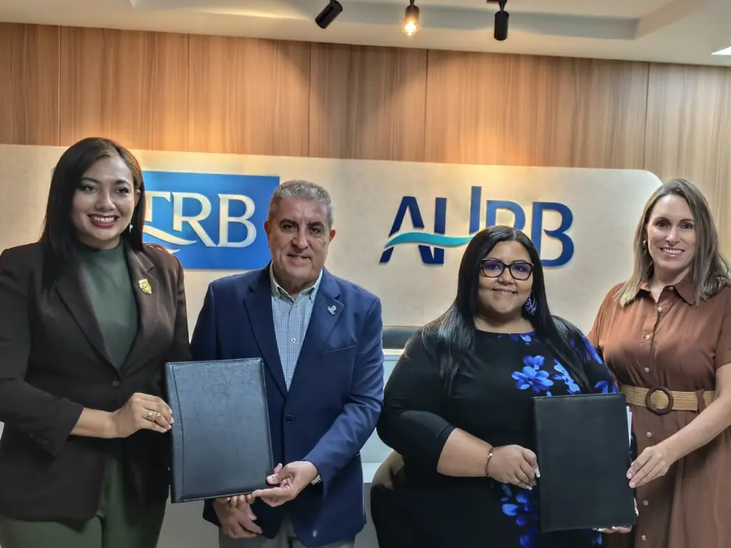 AHRB, CTRB y SODOMEDI unen fuerzas para potenciar la proyección de La Romana y la formación de los medios digitales