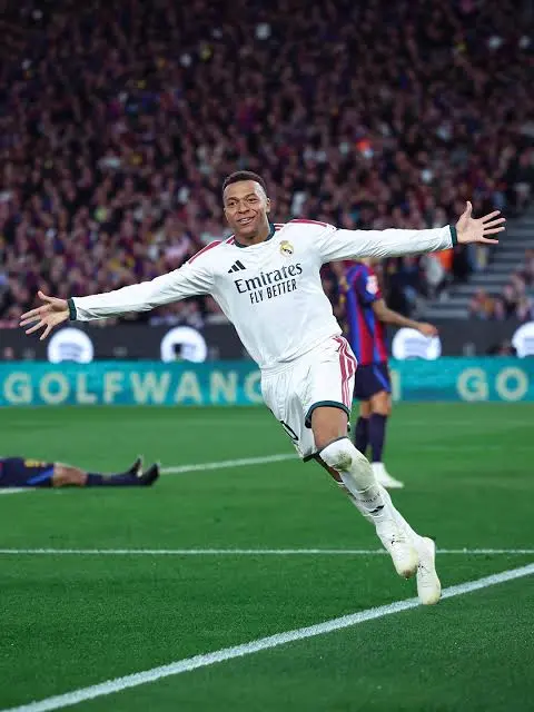 Mbappé se disculpa por llamar dictador a Mao Zedong